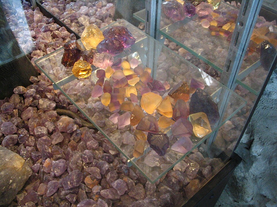 紫黃晶共生水晶